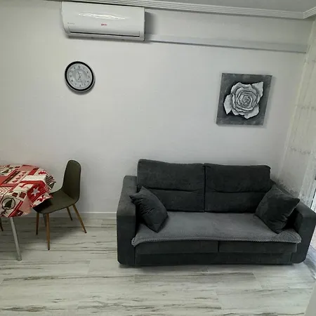 Playa Del Cura With 2 Bedrooms Torrevieja